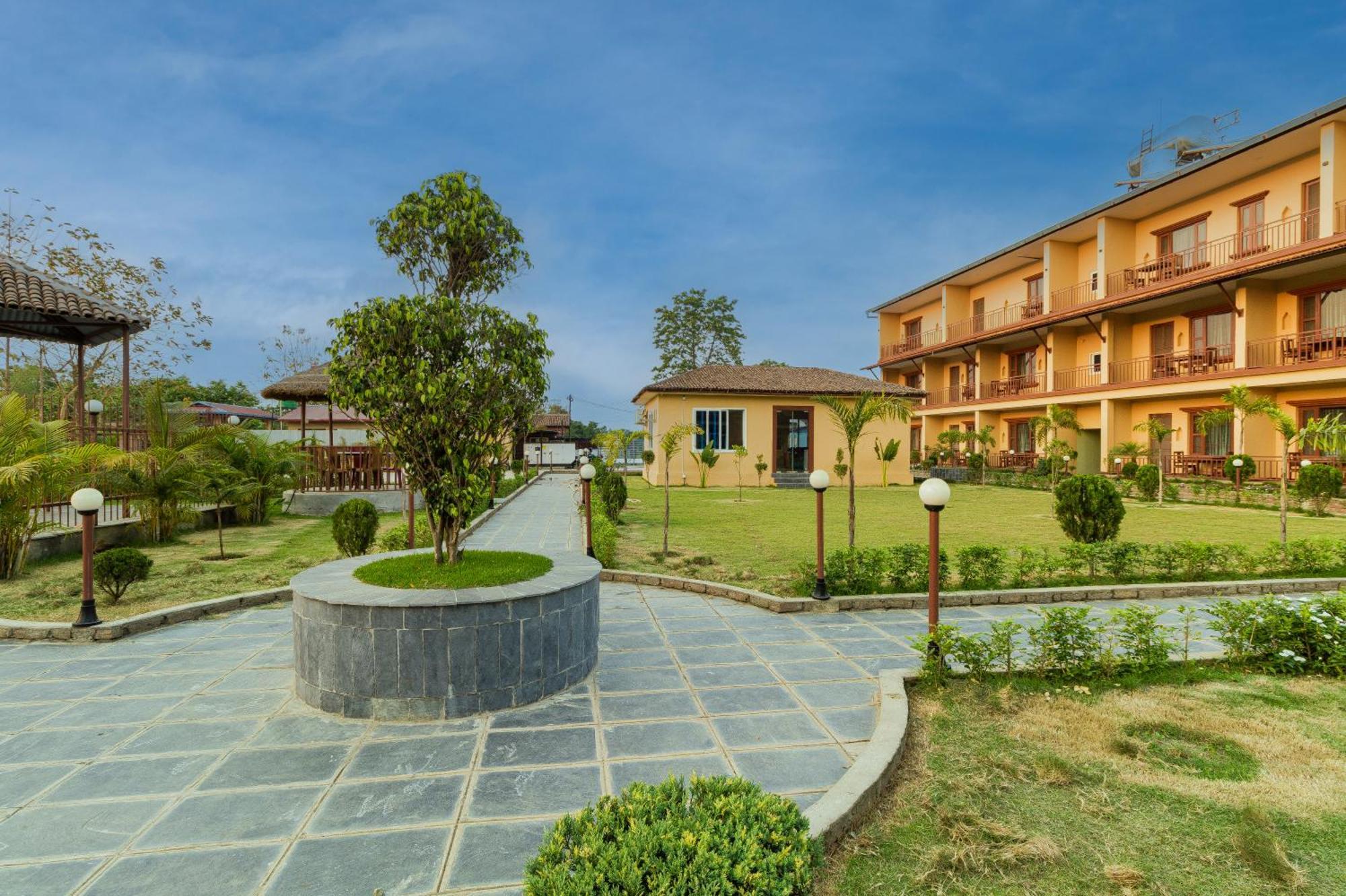 Sisai Park Village Chitwan Exterior photo